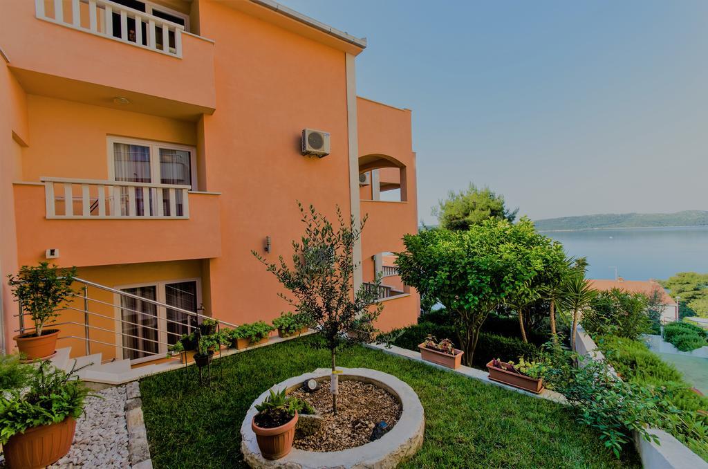 Villa Tonina โตรกีร์ ภายนอก รูปภาพ
